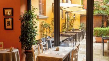 Daily buffet breakfast (EUR 15 per person)