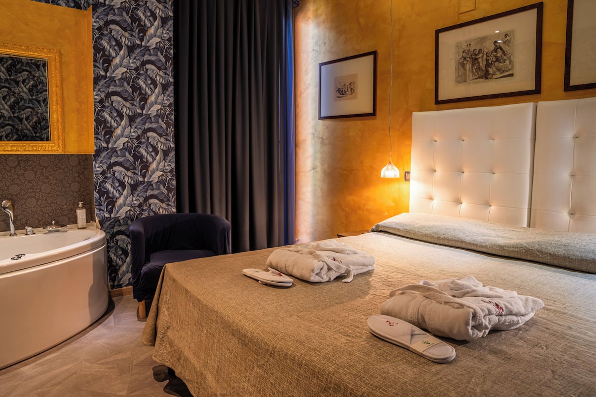 Suite Junior, 1 Tempat Tidur Double | 1 kamar tidur, selimut bulu angsa, minibar, dan brankas