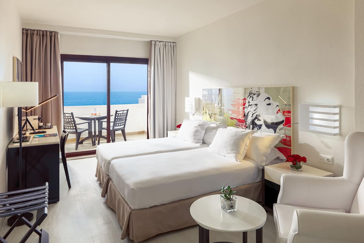 1 Schlafzimmer, hochwertige Bettwaren, Daunenbettdecken, Minibar