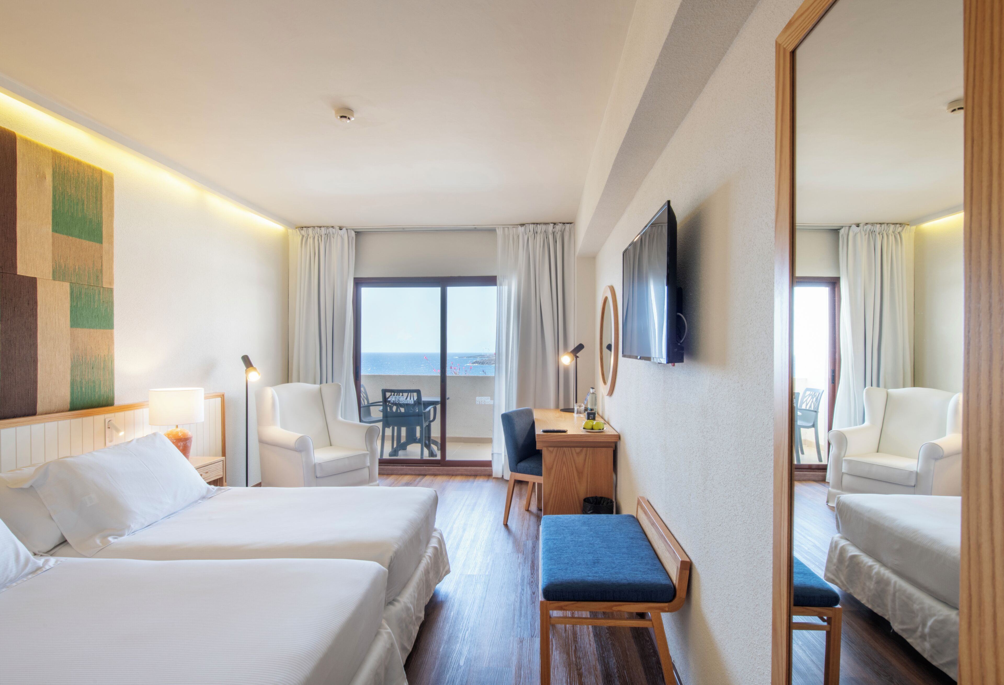 Literie de qualité supérieure, couette en duvet d'oie, minibar, bureau