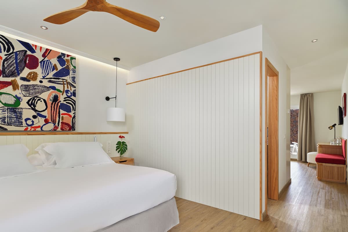 1 bedroom, down comforters, minibar, in-room safe