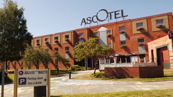 Πρόσοψη καταλύματος