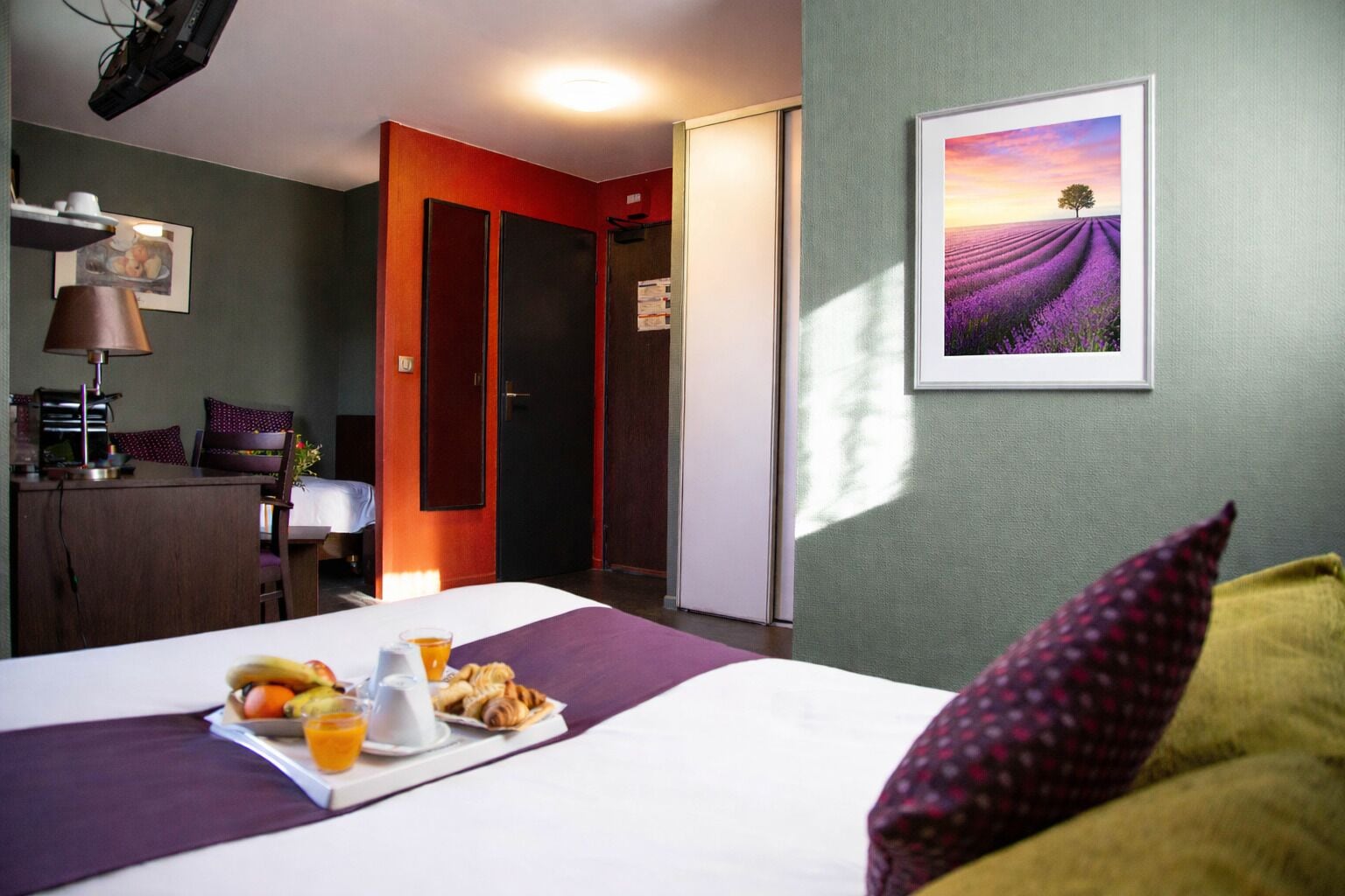 Photo - The Originals City, Hôtel Ascotel, Lille Est Grand Stade