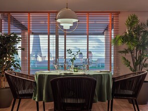 4 restaurants, lunch served - H10 Gran Tinerfe (Adeje)