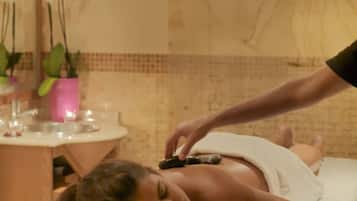 Espace de soins pour les couples, sauna, bain Ă remous, hammam, hammam