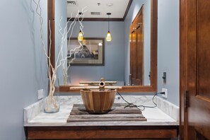 Massage/treatment rooms