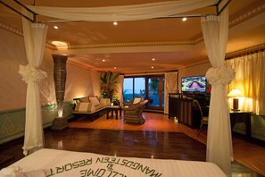 Royal Jacuzzi Villa Garden 