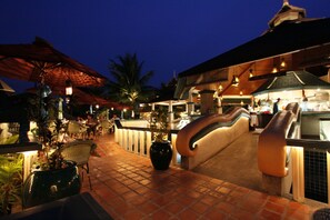 Breakfast, lunch, dinner served; Thai cuisine, pool views 