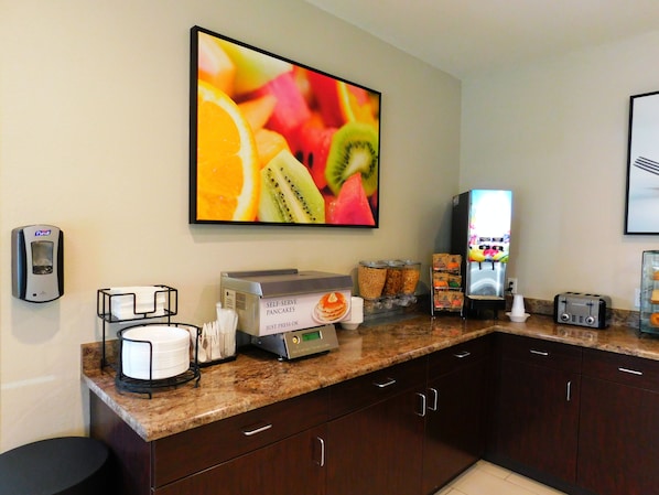 Free daily continental breakfast 