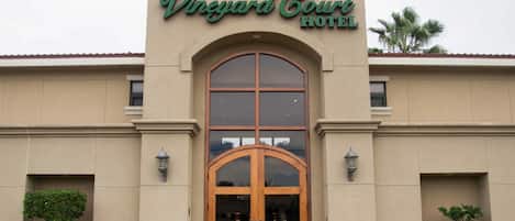 Fachada de la propiedad