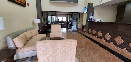 Lobby. Best Western Executive Inn & Suites