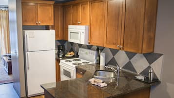 Non-Smoking | Private kitchen