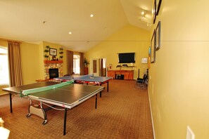 Spielezimmer