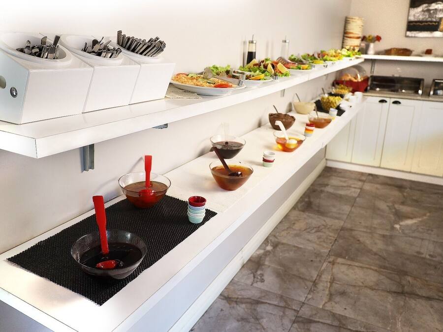 Se sirven desayunos, almuerzos y cenas