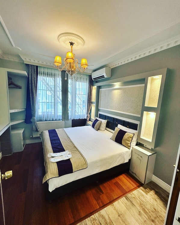 ห้องคอมฟอร์ท, วิวเมือง | ผ้าปูที่นอนฝ้ายอียิปต์, เครื่องนอนระดับพรีเมียม, มินิบาร์