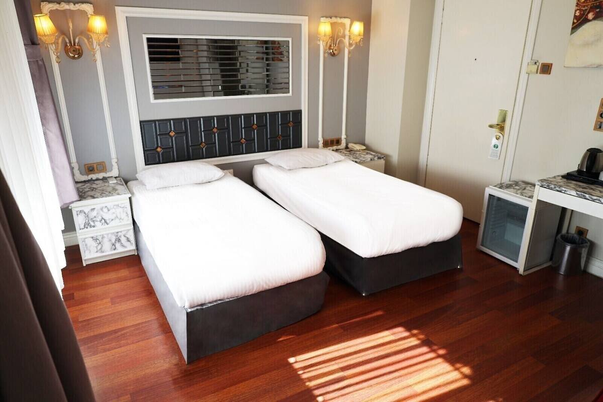Egyptian cotton sheets, premium bedding, minibar, in-room safe