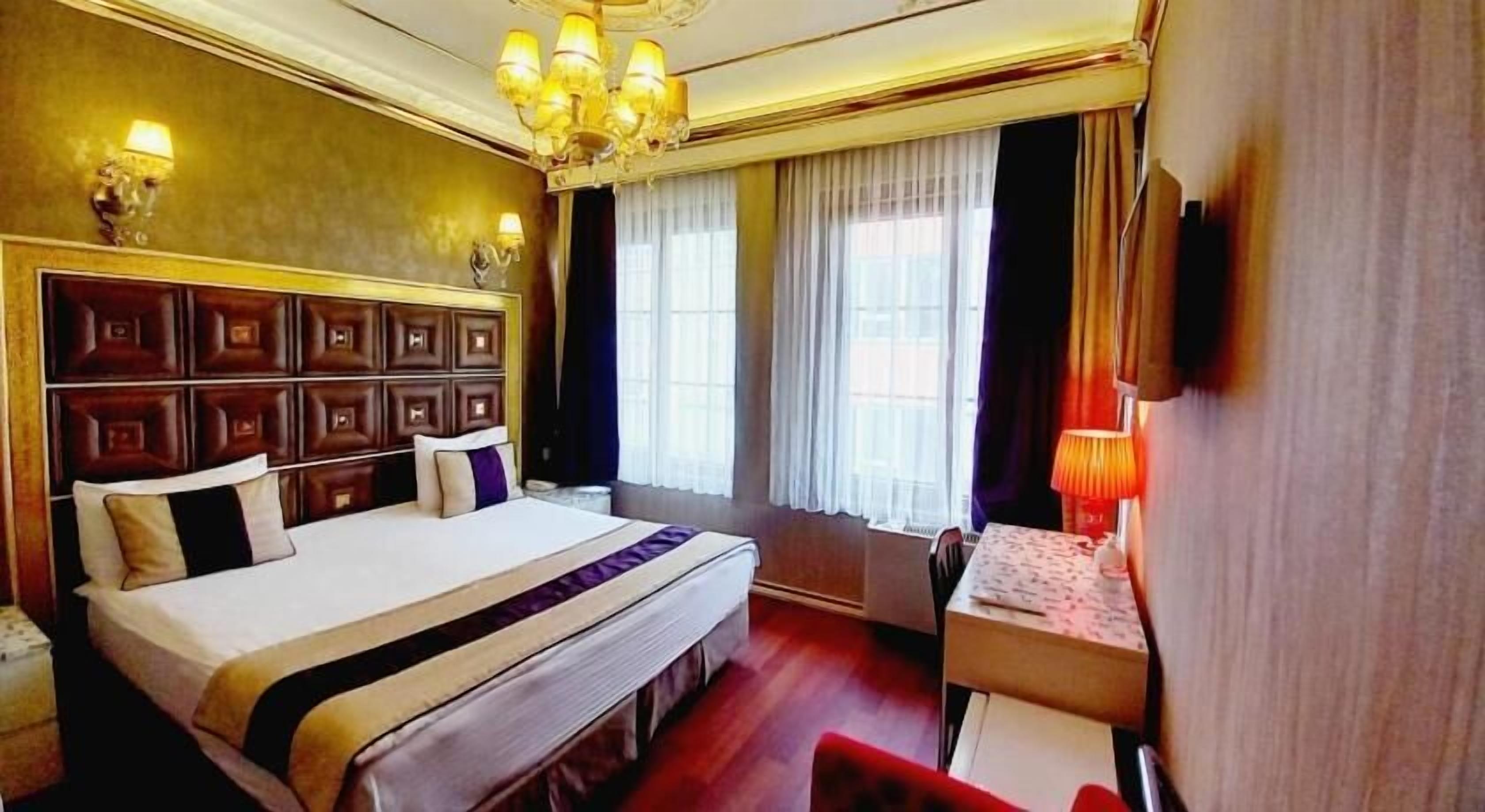 Egyptian cotton sheets, premium bedding, minibar, in-room safe