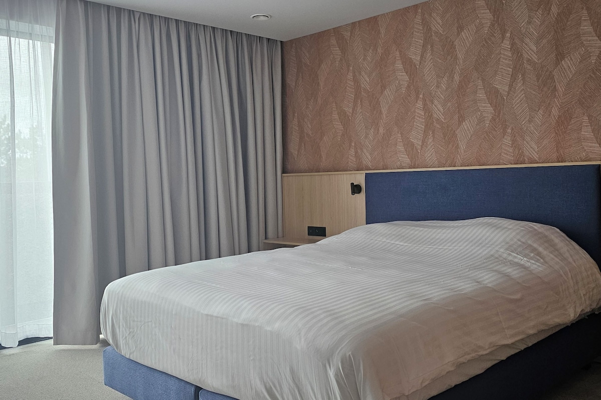 Superior Double Room | Premium bedding, minibar, in-room safe, desk