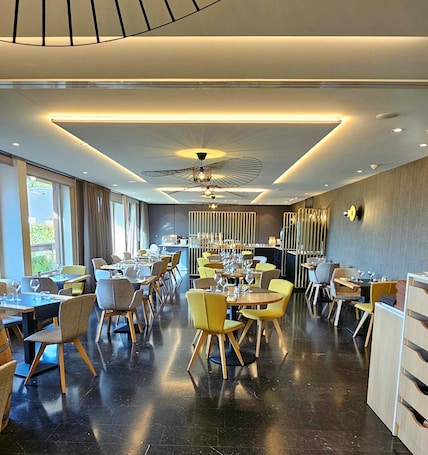 Breakfast area. Hotel Les 3 Clés