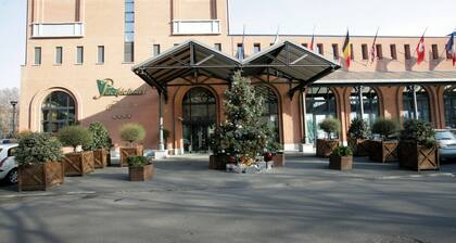 Pacific Hotel Fortino