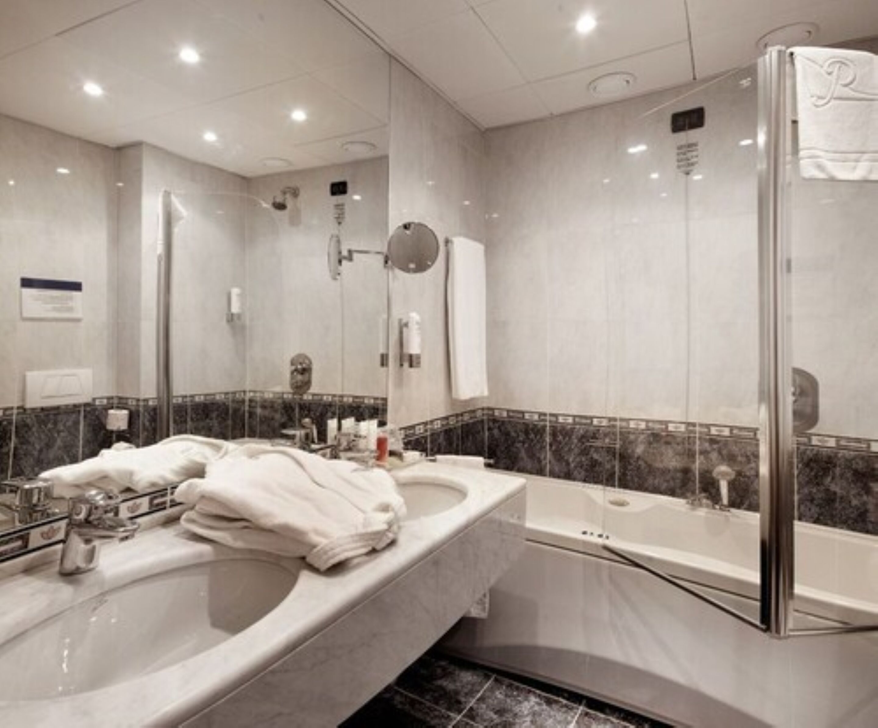 shower, free toiletries, hair dryer, bidet