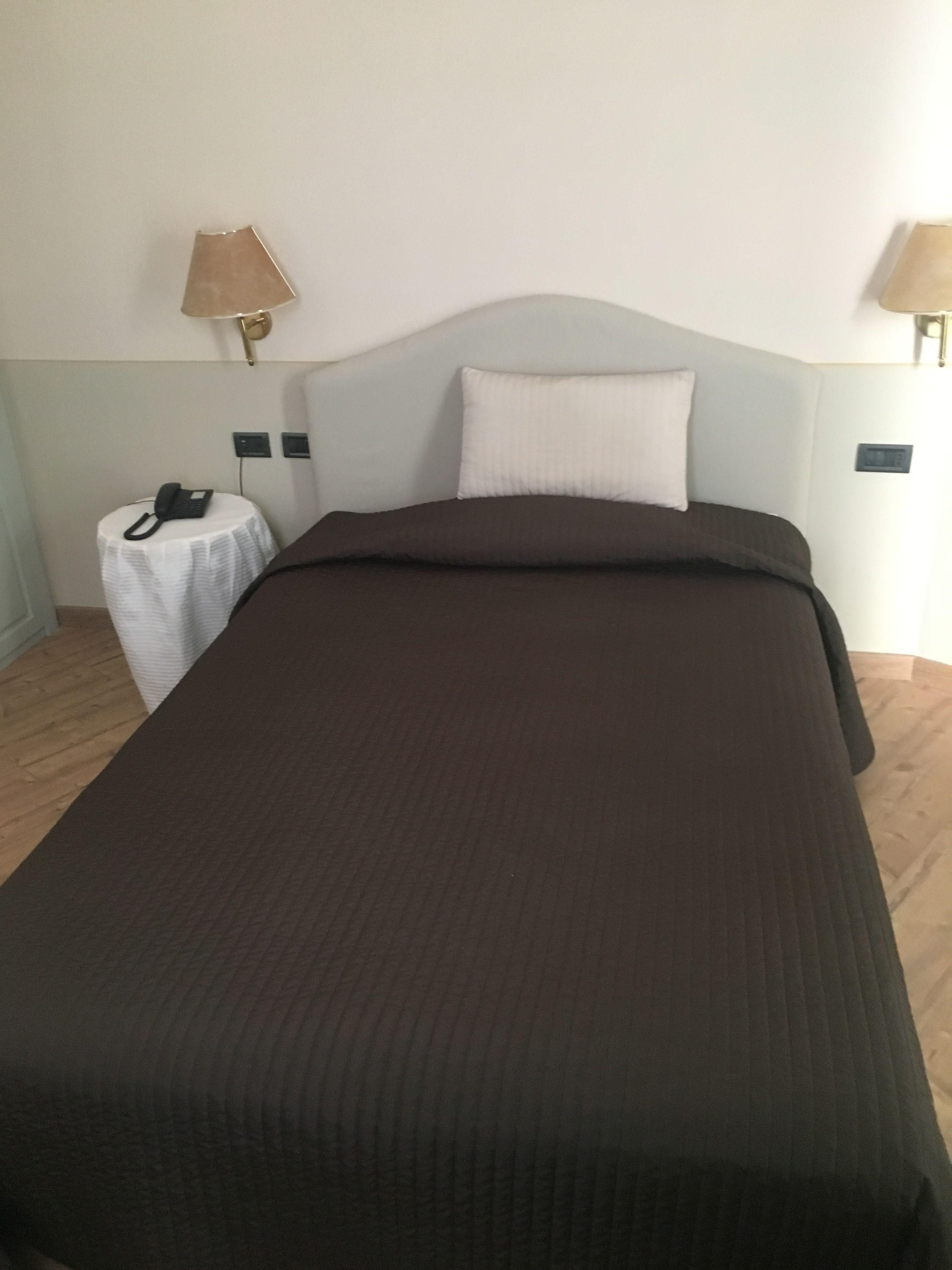 hypo-allergenic bedding, minibar, in-room safe, desk