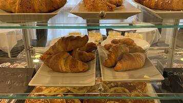 Petit déjeuner buffet