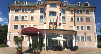 Green Hotel
