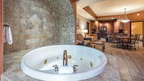 Deluxe appartement, 2 slaapkamers, niet-roken, uitzicht op rivier (2 Queen Beds and 1 King Bed) | Woonruimte