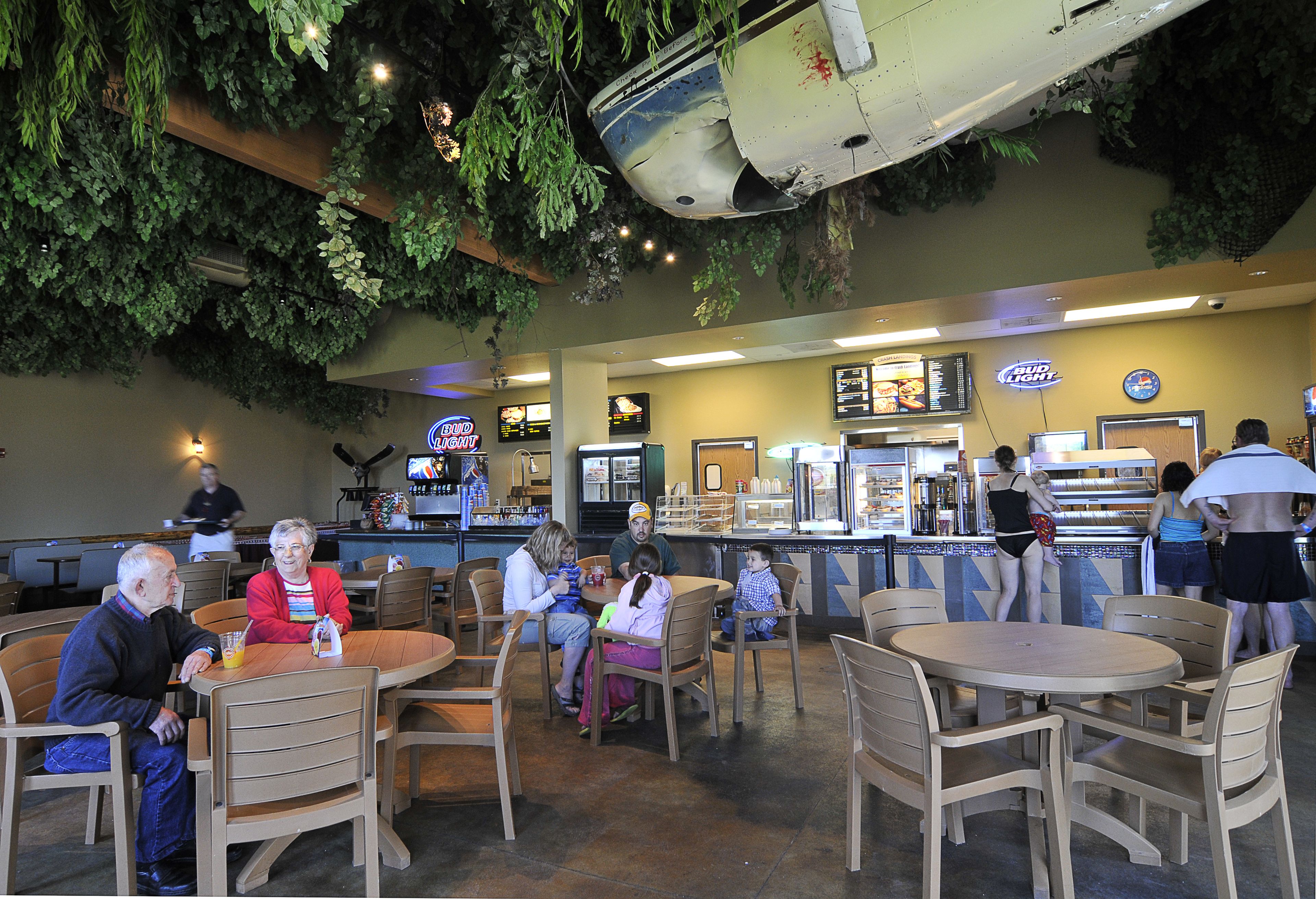 5 restaurants, breakfast, lunch, dinner served; Mexican cuisine 