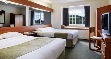 Microtel Inn & Suites by Wyndham Eagle River/Anchorage Area