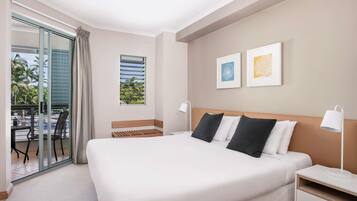 Iron/ironing board, rollaway beds, WiFi, bed sheets