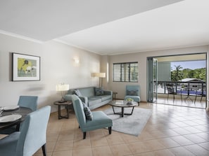 Iron/ironing board, rollaway beds, WiFi, bed sheets - Mantra In The Village (Port Douglas)