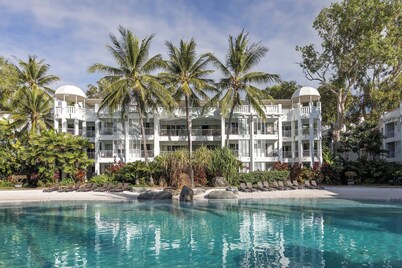 Peppers Beach Club and Spa - Palm Cove