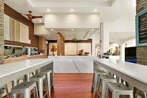 Bar (on property) - Peppers Beach Club and Spa - Palm Cove (Palm Cove)