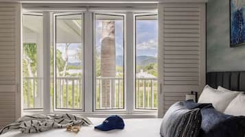 Penthouse, 2 Bedrooms | Minibar, in-room safe, iron/ironing board, bed sheets