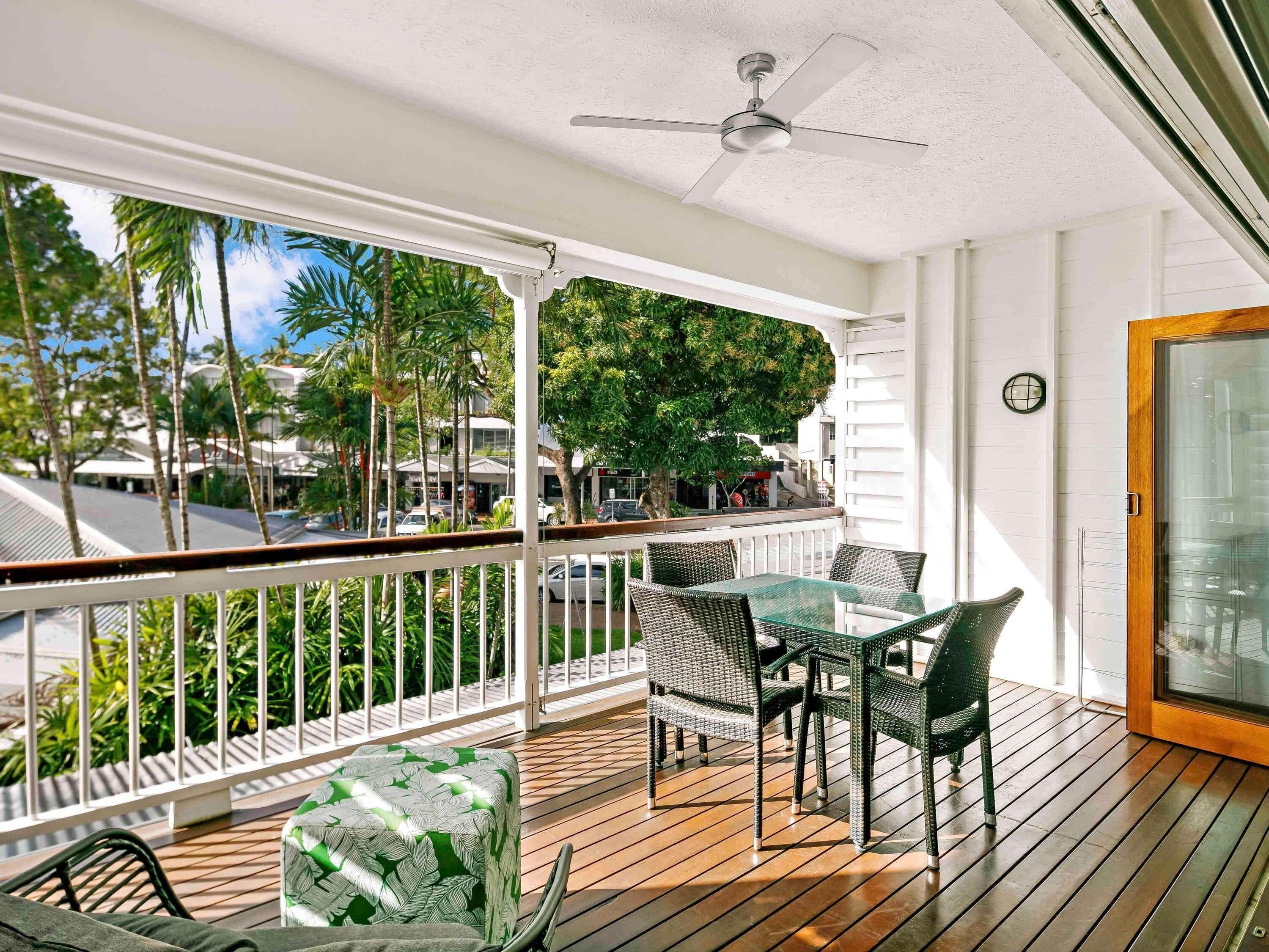 Apartment, 1 Bedroom (Spa) | In-room safe, desk, iron/ironing board, WiFi