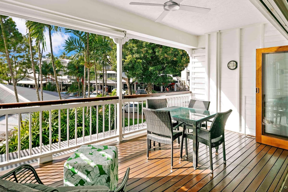 Apartment, 1 Bedroom (Spa) | In-room safe, desk, iron/ironing board, WiFi