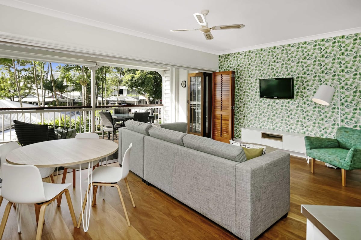 2 slaapkamers, een kluis op de kamer, een bureau