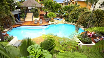 Piscine extérieure