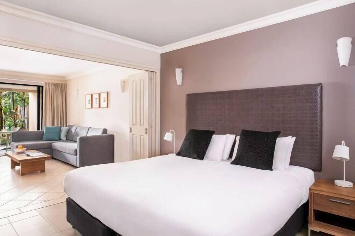 In-room safe, iron/ironing board, cots/infant beds, free WiFi