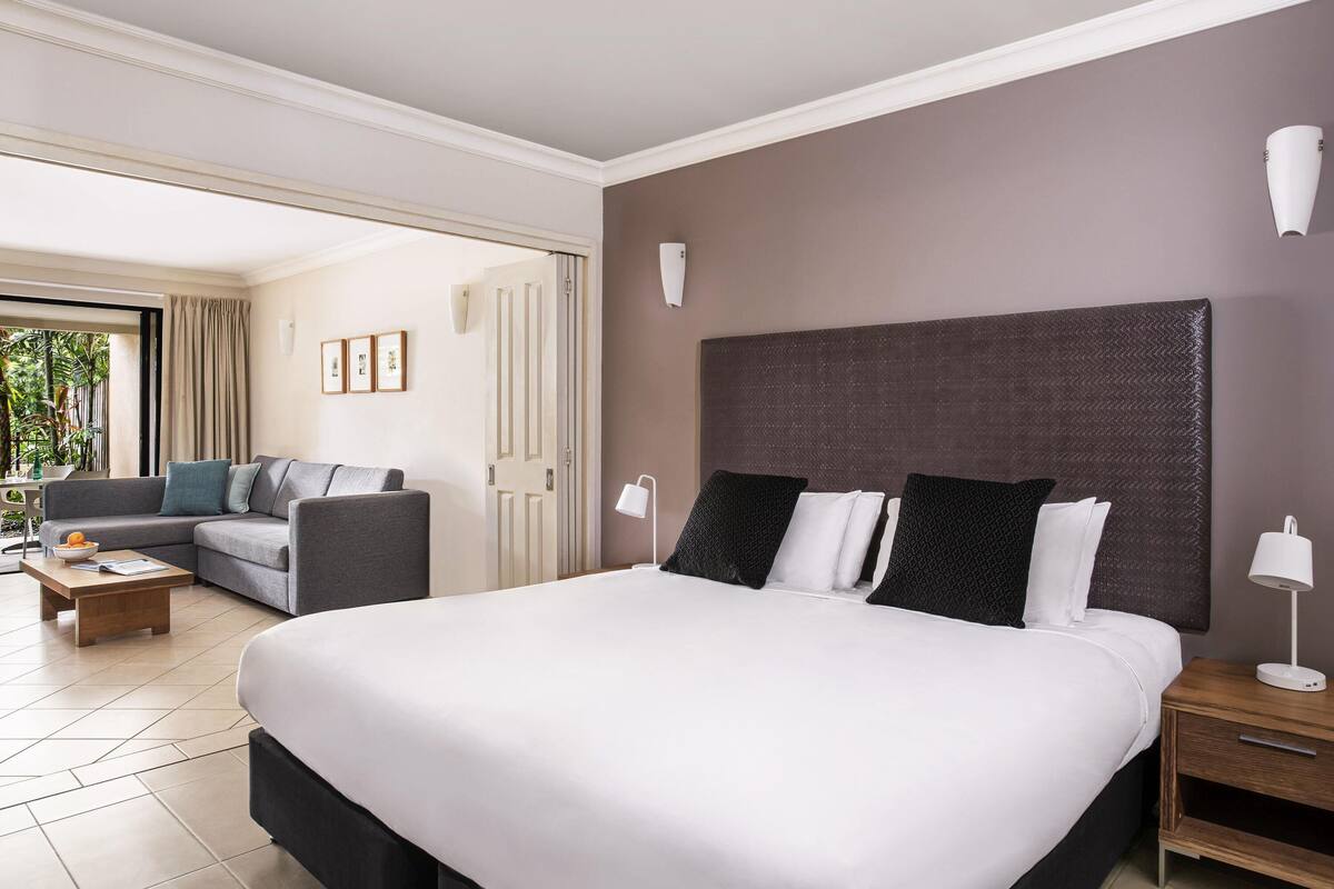 In-room safe, iron/ironing board, cots/infant beds, free WiFi