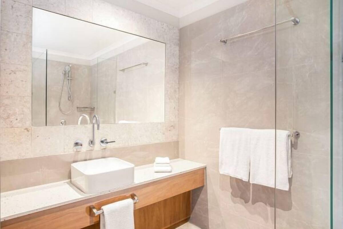 Shower, free toiletries, hair dryer, towels