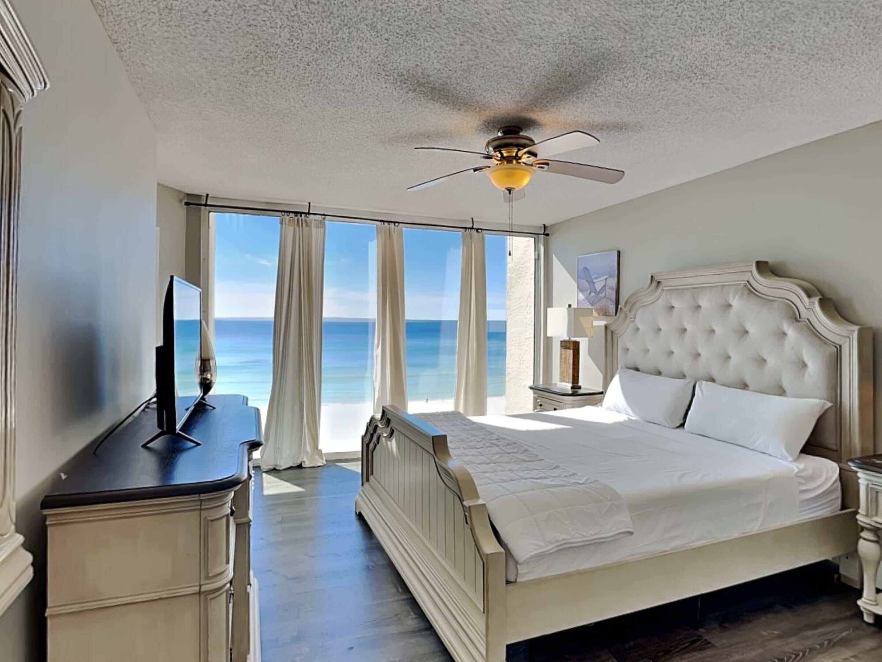 2 bedrooms, individually decorated, individually furnished