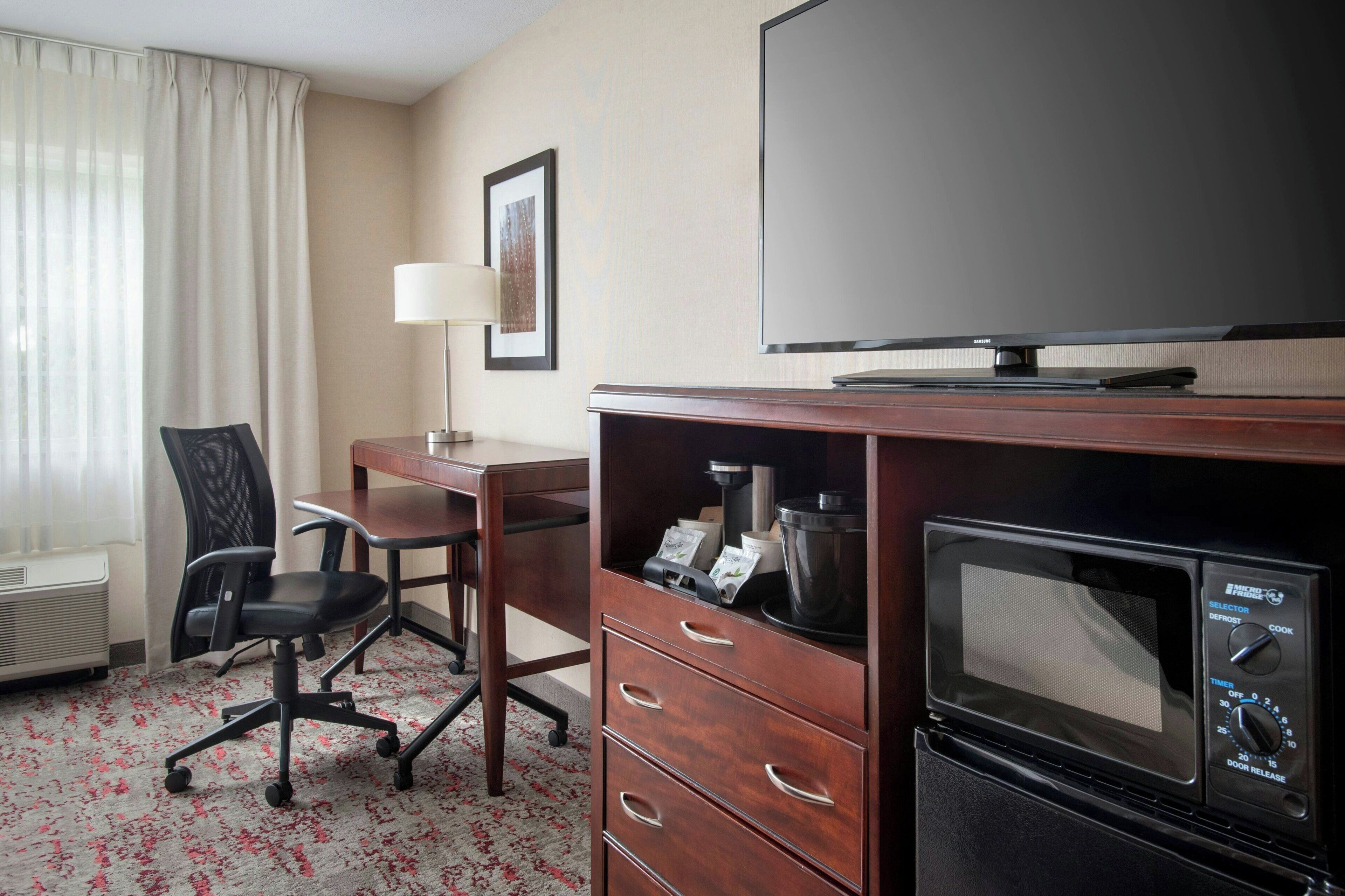 1 bedroom, in-room safe, desk, laptop workspace