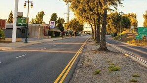 Front of property - Grapevine Inn (Lodi)