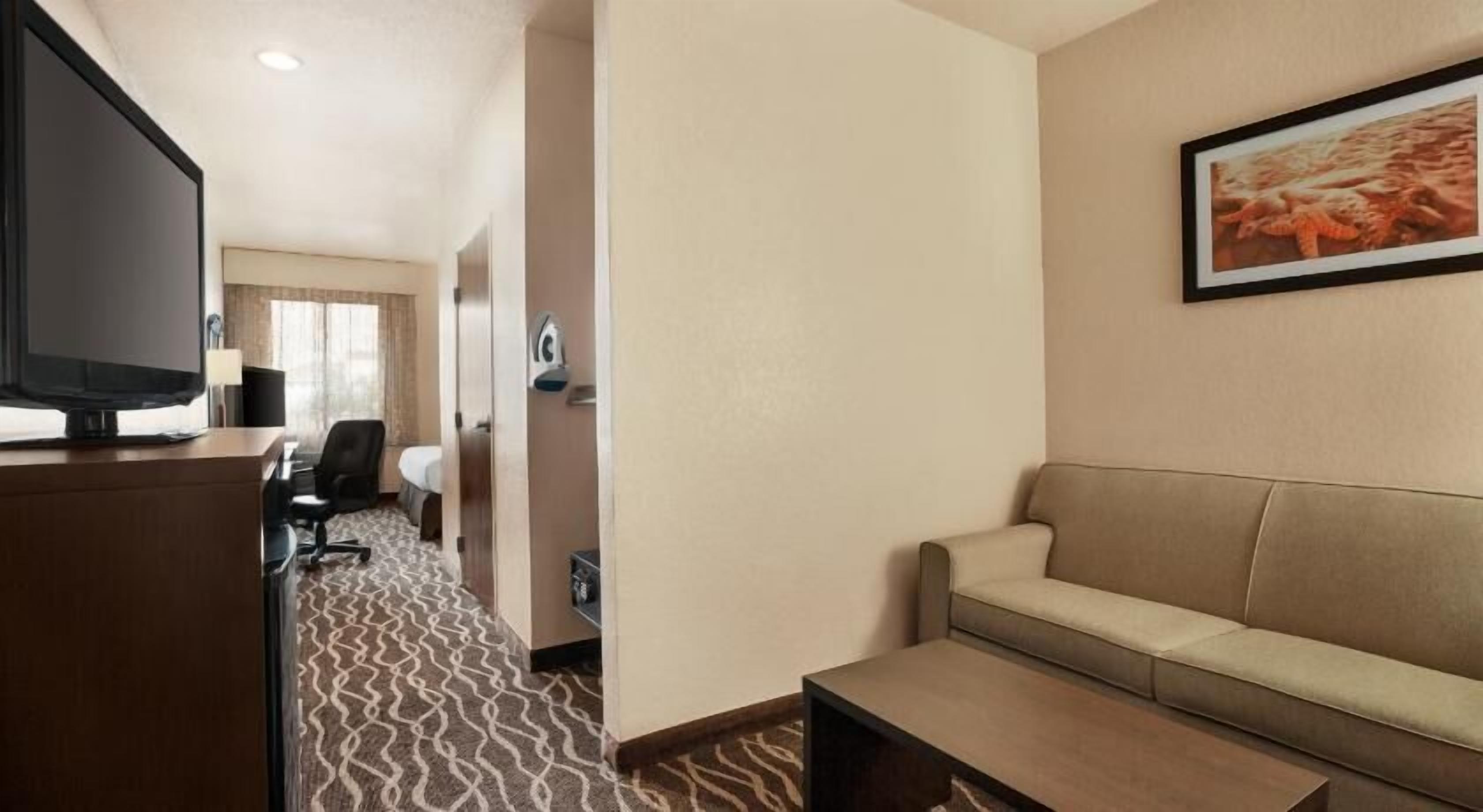 Living area | TV