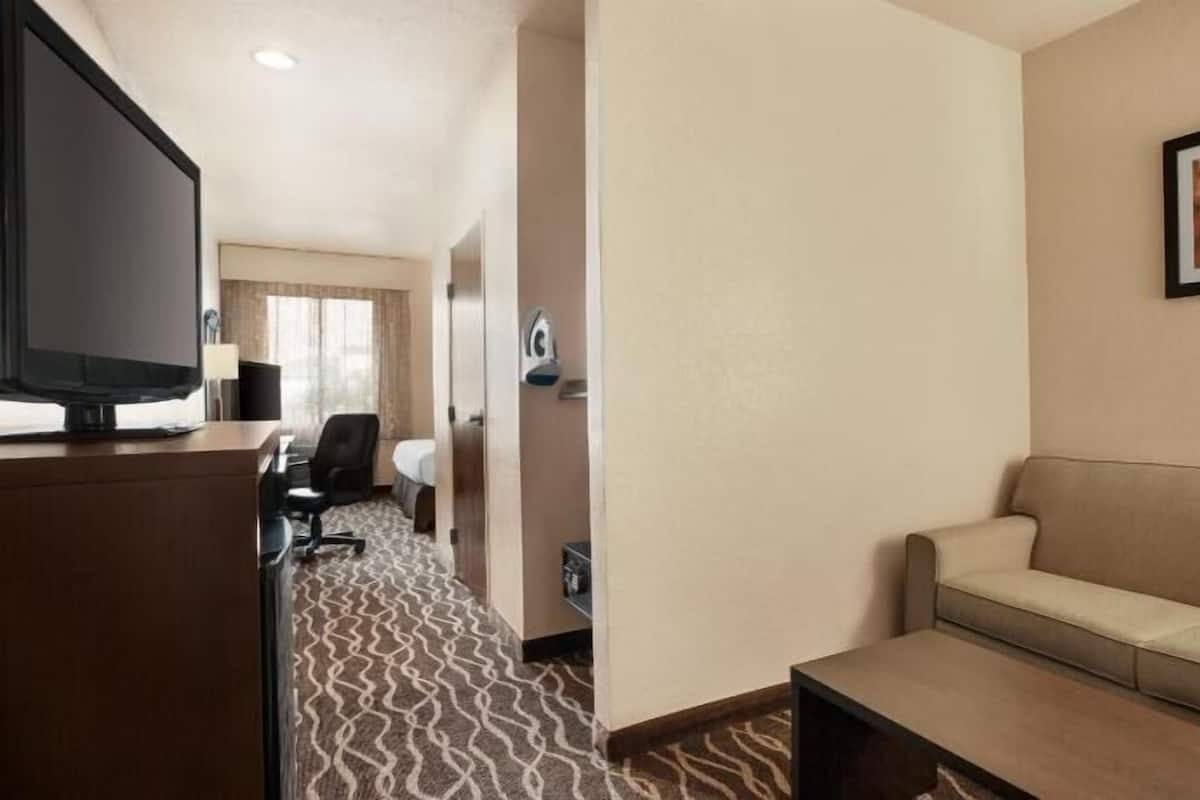 Living area | TV