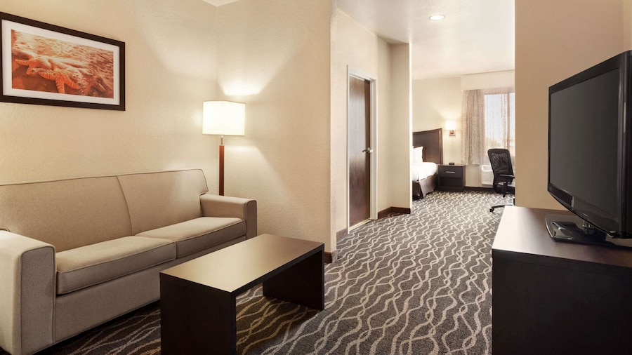 Baymont by Wyndham Clute/Lake Jackson