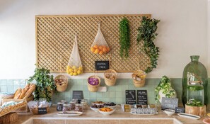 Petit déjeuner buffet compris tous les jours